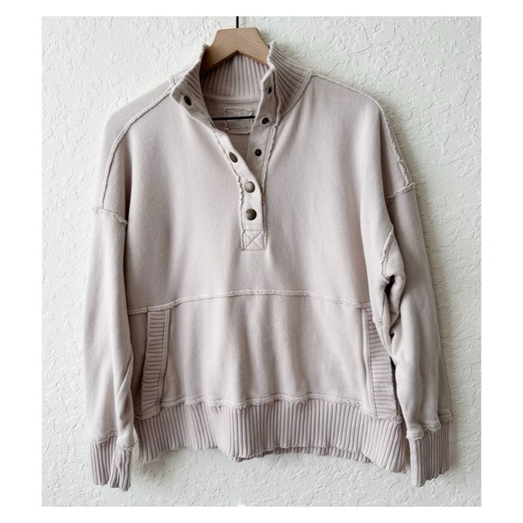 American Outfitters Sweatshirt - Picture 3 of 5